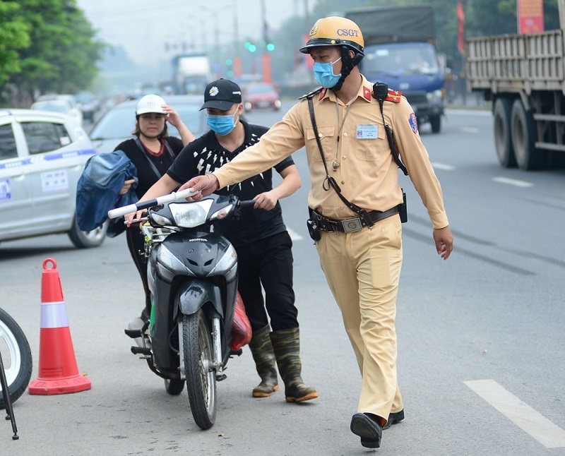 Cach-Xu-Ly-Khi-Bi-CSGT-Thoi-Phat-Tinh-Te-Nhat